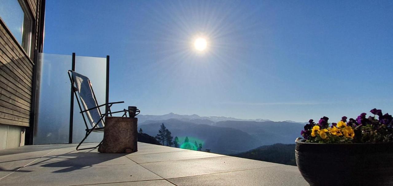 Tiny Mountain Cabin With A Panoramic View Giljane Екстериор снимка